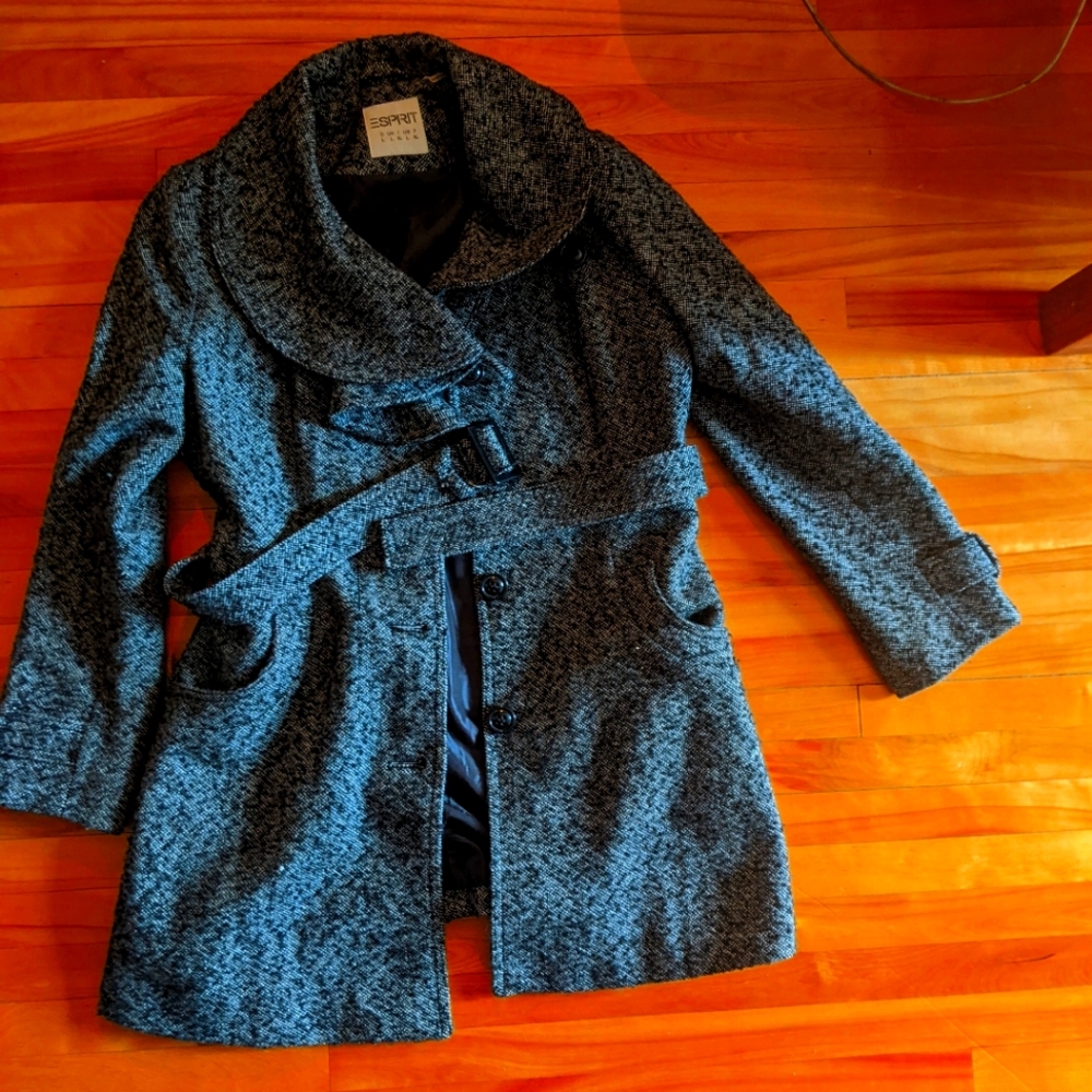 Gorgeous Women's wool coat